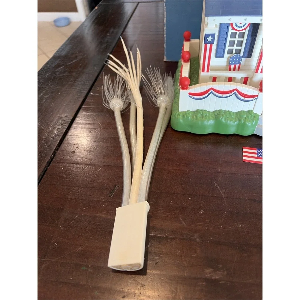 Avon Patriotic Lighted Fiber Optic House 4th Of July Fireworks 2003 With Box E6